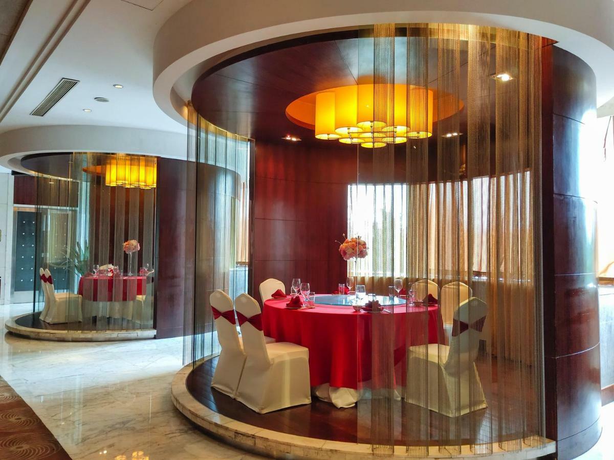 Отель Sofitel Chengdu Taihe Экстерьер фото