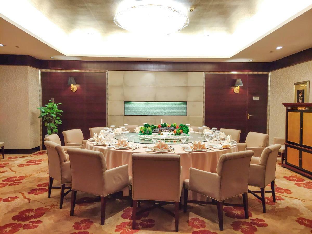 Отель Sofitel Chengdu Taihe Экстерьер фото